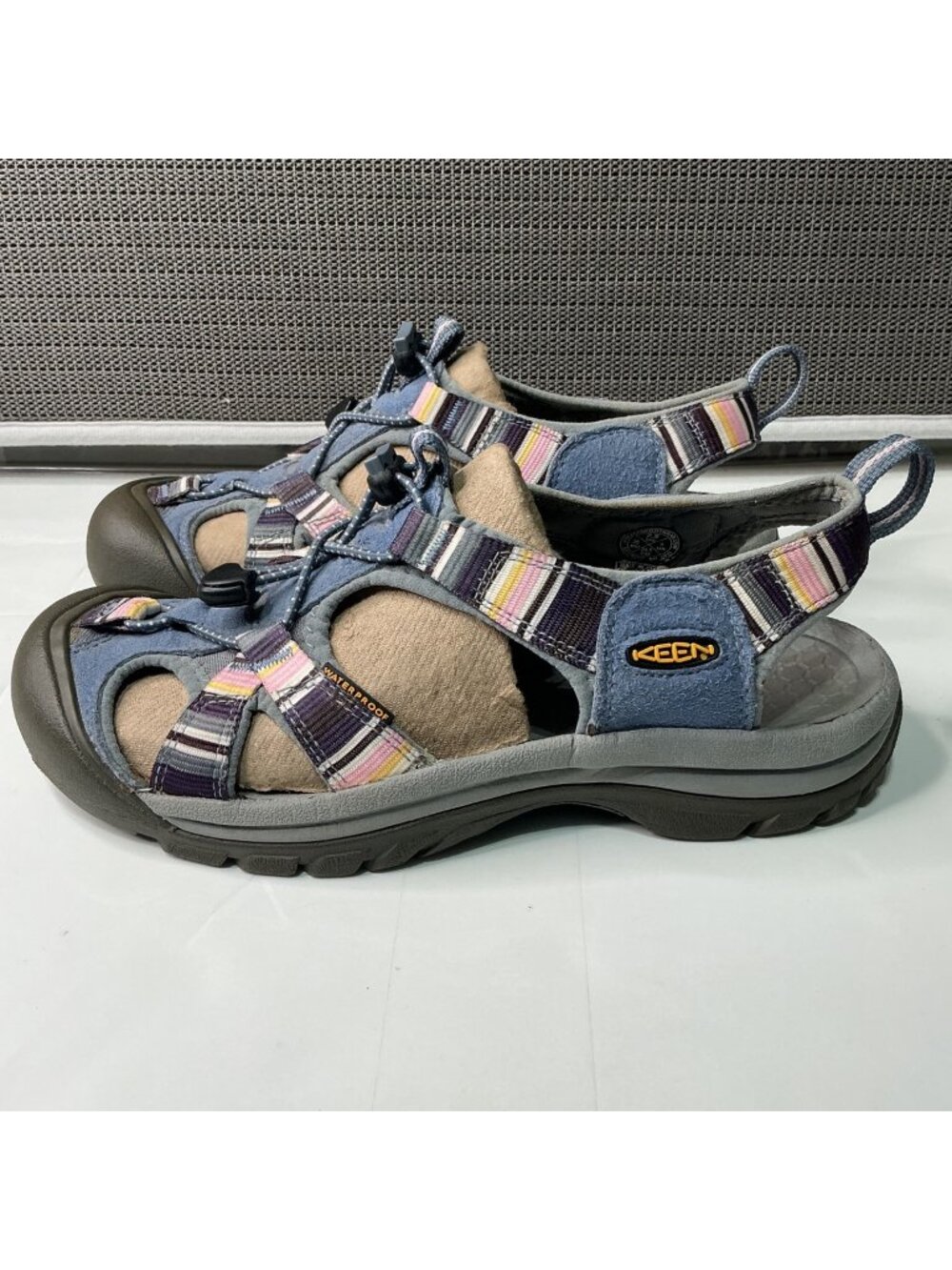 Keen Womens 7.5 Waterproof Venice Sandals Multicolor Straps Outdoor Hiking Shoes